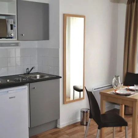 Appart hôtel Résidence Uxco République Ex Suiteasy *